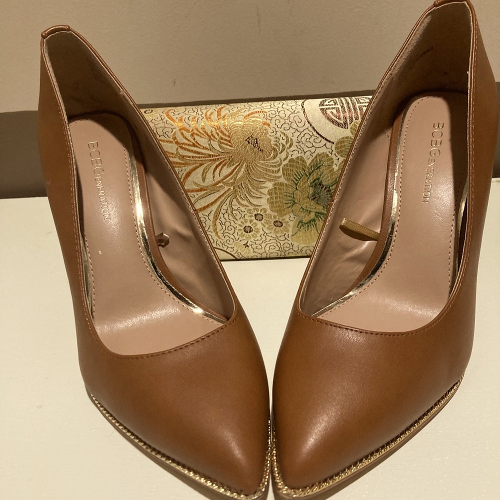 BCBG Harlia Congac Heels with Gold Tone Chain Trim